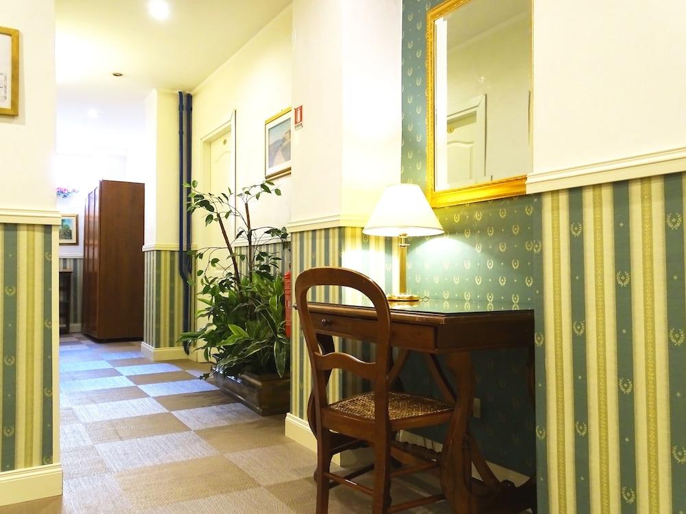 Hotel Porta Pia Roma Esterno foto