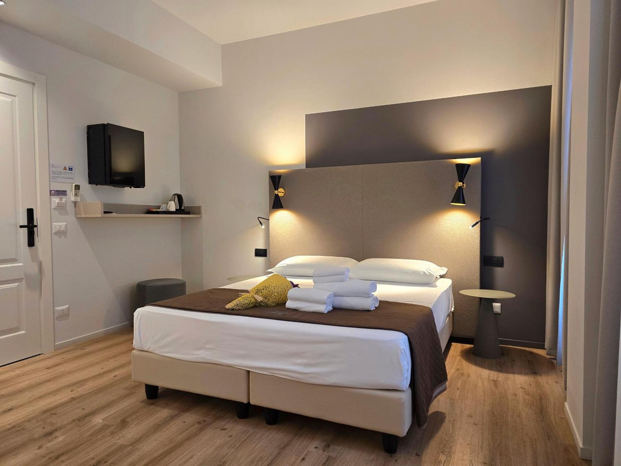 Hotel Porta Pia Roma Esterno foto