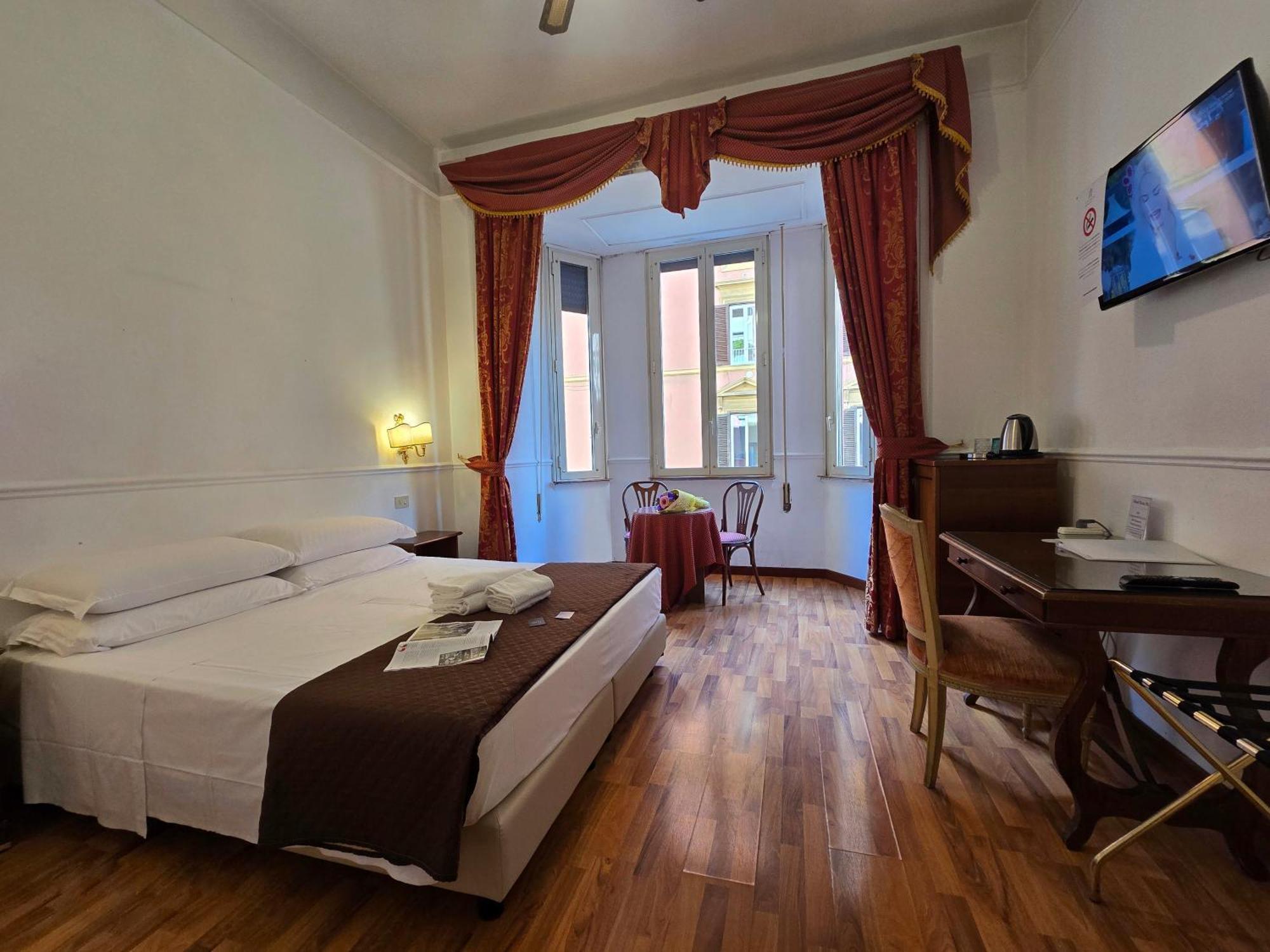 Hotel Porta Pia Roma Esterno foto