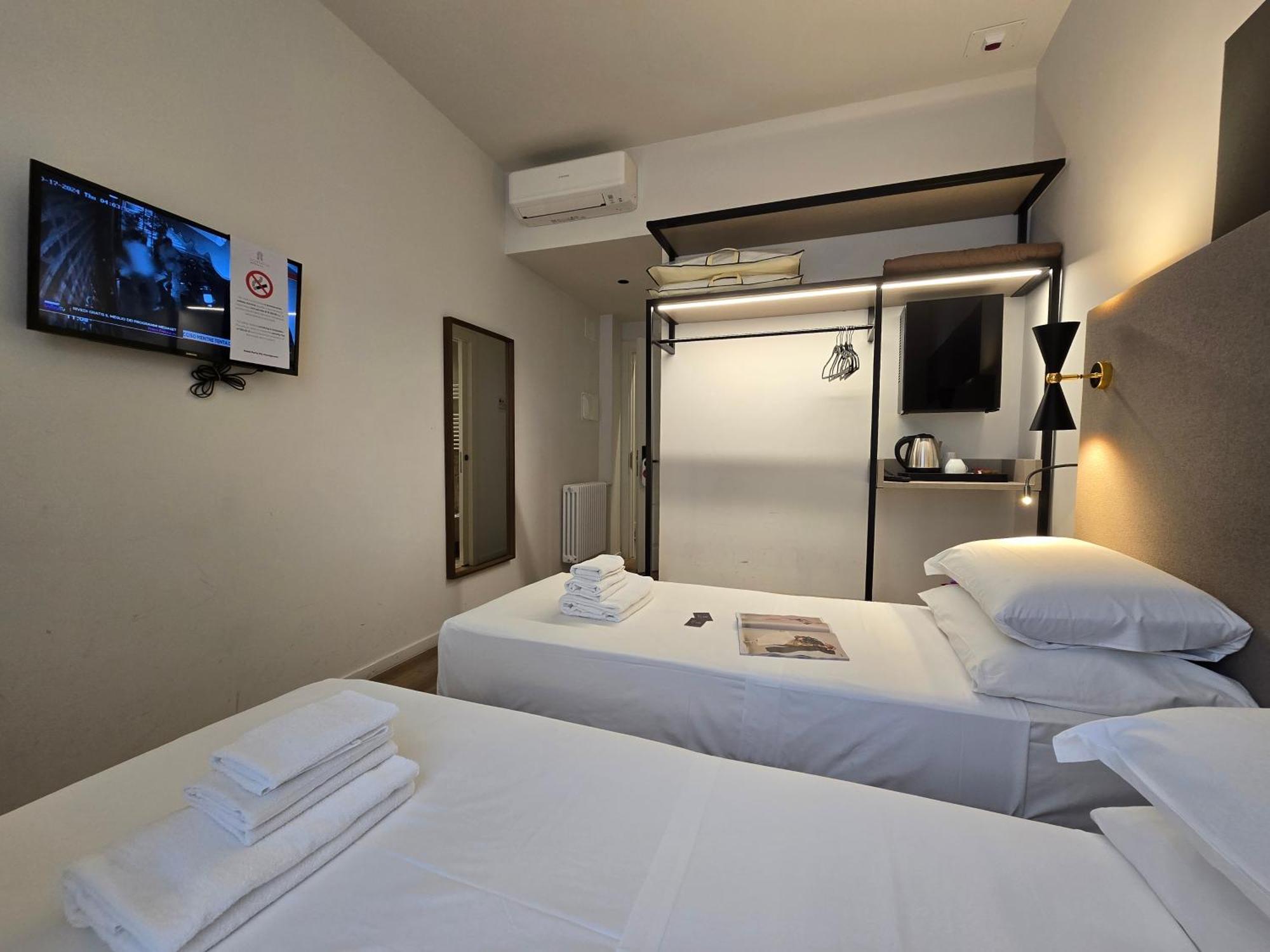 Hotel Porta Pia Roma Esterno foto
